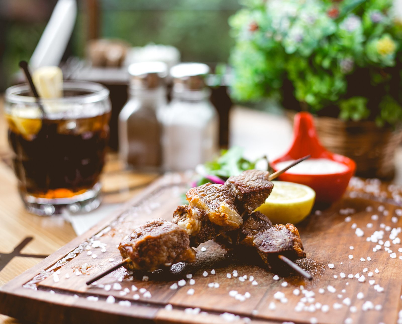 Além da Carne Caipirinhas, Entradas Irresistíveis e Sobremesas Surpreendentes para Transformar o seu Churrasco Prime
